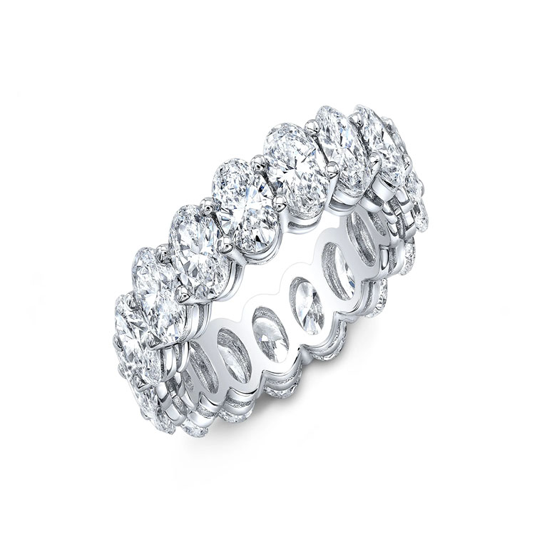 Oval diamond Anniversary Band